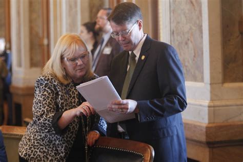 Abortion pill plan clears Kansas Legislature; veto expected